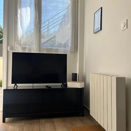 Cosy - Terrasse A 2 Pas De Paris Appartement