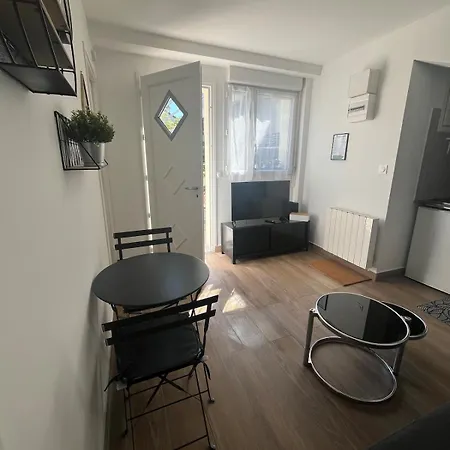 Appartement Cosy - Terrasse A 2 Pas De Paris *